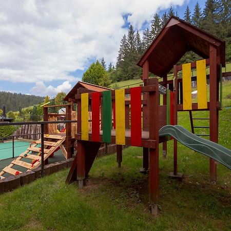 Wellness Rezort Janosikov Dvor Zázrivá Εξωτερικό φωτογραφία