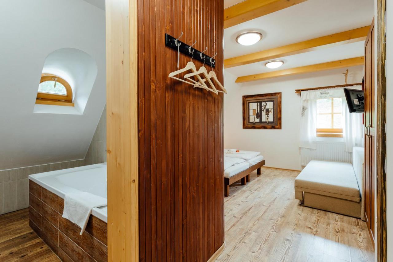 Wellness Rezort Janosikov Dvor Zázrivá Εξωτερικό φωτογραφία